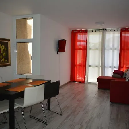 Family Apartment *